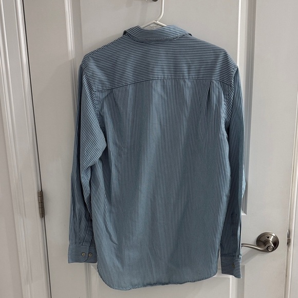 Van Heusen Men's Light Blue Pinstripe Shirt - Picture 4 of 5